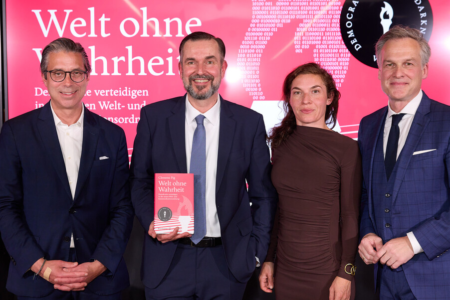 Buchpräsentation „Welt ohne Wahrheit“