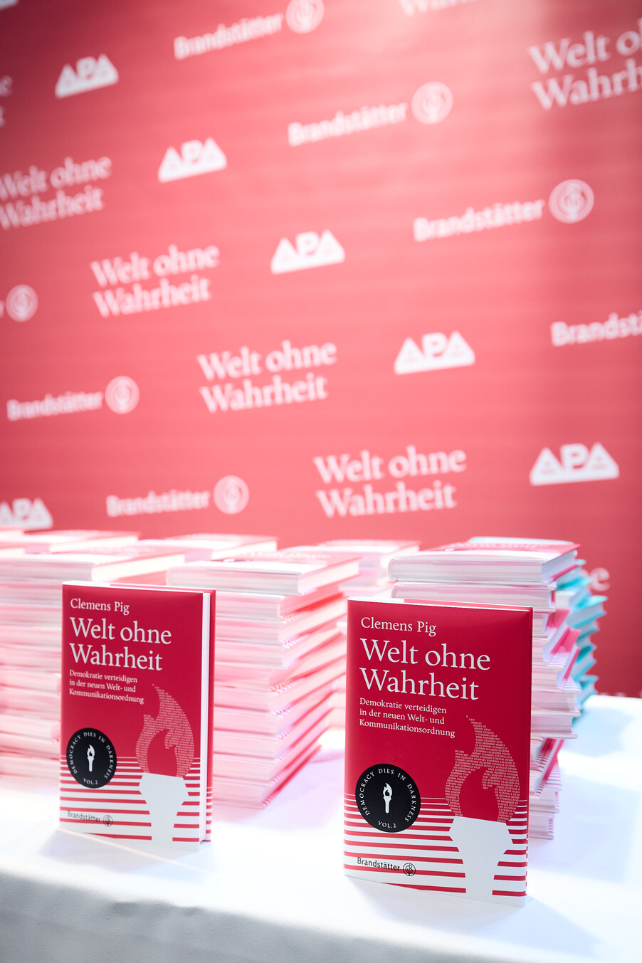 Buchpräsentation „Welt ohne Wahrheit“ — Foto 3