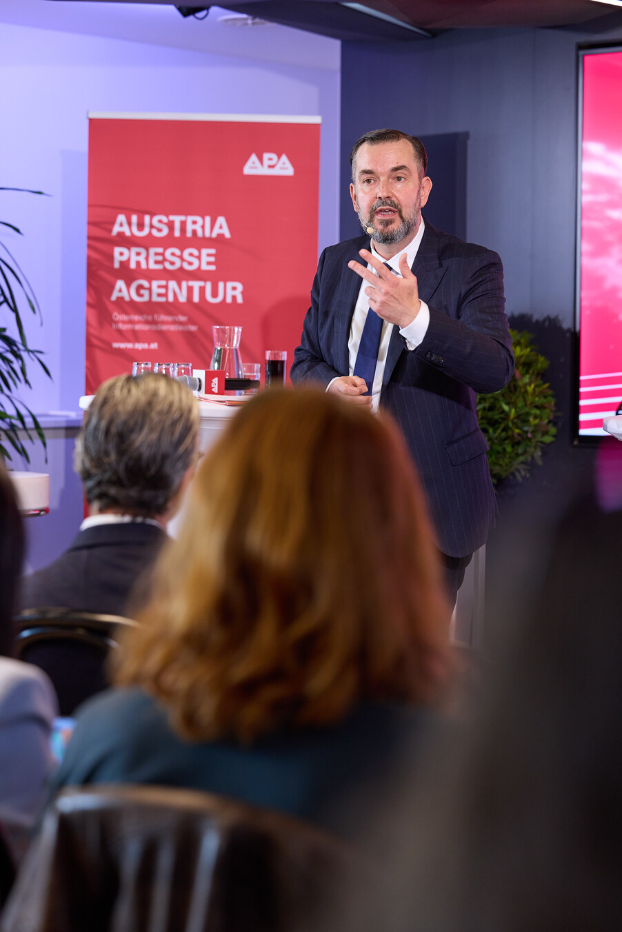 Buchpräsentation „Welt ohne Wahrheit“ — Foto 7