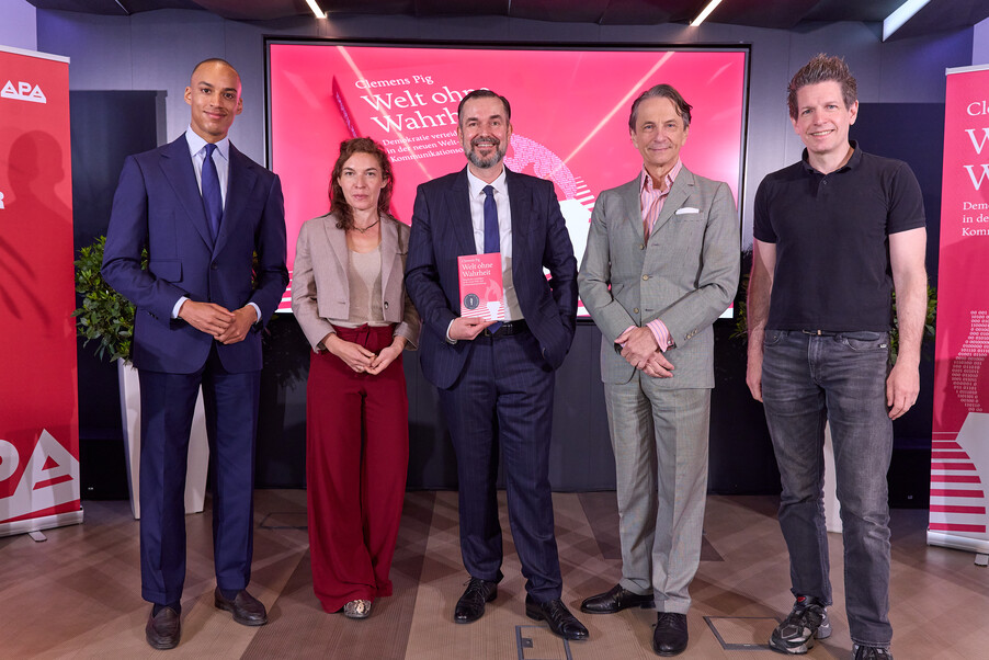 Buchpräsentation „Welt ohne Wahrheit“